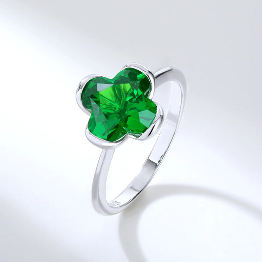 Bezel-Set Emerald Four Leaf Clover Ring in 925 Sterling Silver