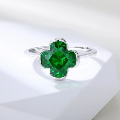 Bezel-Set Emerald Four Leaf Clover Ring in 925 Sterling Silver