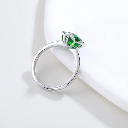 Bezel-Set Emerald Four Leaf Clover Ring in 925 Sterling Silver