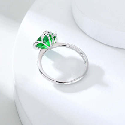 Bezel-Set Emerald Four Leaf Clover Ring in 925 Sterling Silver