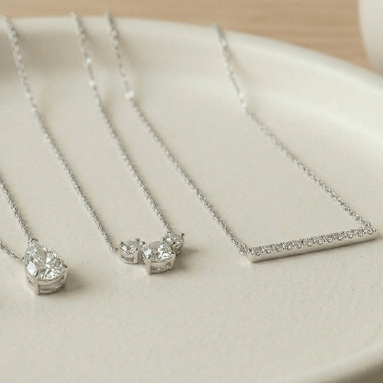 3 stones necklace